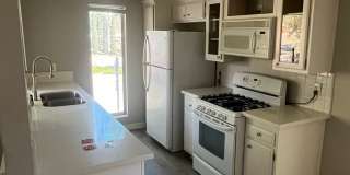 Spacious 2 Bed / 1 Bath Upstairs Condo in San Carlos – Utilities Included! Spacious 2 Bed / 1 Bath Upstairs Condo in San Carlos – Utilities Included! Gallery 11