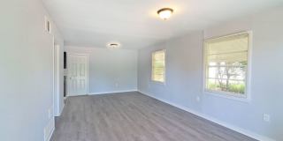 COMING SOON: Fantastic 3/1 Bungalow Near Langford Park - Housing Vouchers Accepted Gallery 9