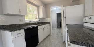 Newly Remodeled 3-Bedroom Home with Florida Room & Large Yard – Move-In Ready! Gallery 6