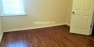 4449 North Hamlin Gallery 6