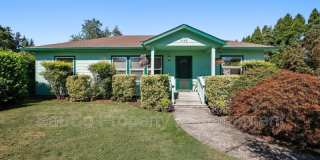 1449 North Ivy Street Gallery 1