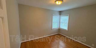 5302 East Saint Joseph Street Gallery 13