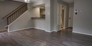 Adorable 2 bedroom townhome style Condo Gallery 6
