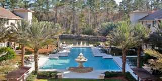 965 REGISTRY Boulevard Gallery 24