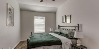 Cozy 3-Bed Retreat in Yukon - Fully Furnished & All Utilities Included Gallery 17