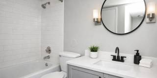 Waterford Square Gallery 4