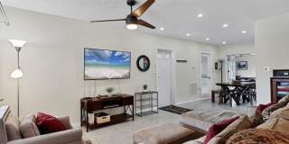 Charming 3 Bed/2 Bath + Den Home in Ringling Park – Minutes to Downtown Sarasota! Gallery 6
