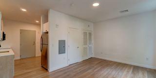 104 Howe Gallery 40