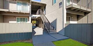 The Henley Apartment Homes Gallery 40