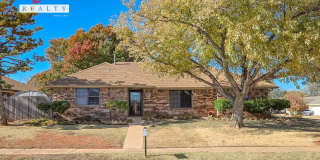 Spacious 3 bedroom, 2 bath single‑family home in the desirable Lyrewood/Woodlake area of northwest Oklahoma City Spacious 3 bedroom, 2 bath single‑family home in the desirable Lyrewood/Woodlake area of northwest Oklahoma City Gallery 1