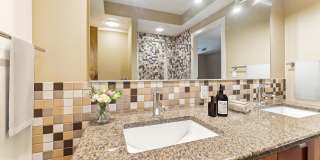 Crocker Park Living Gallery 29