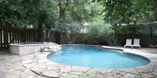 3-BEDROOM W/ SPARKLING POOL IN ALAMO HEIGHTS Gallery 8
