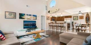 Beautifully Vista Upgraded Upstairs Corner Condo Gallery 30