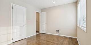 60 Marwood Road N unit: B 60 Marwood Road N unit: B Gallery 17