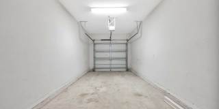 Bright and Spacious Townhome in Gate Community Gallery 27