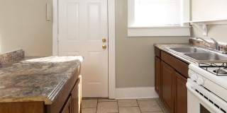 Hawthorne Street Gallery 11