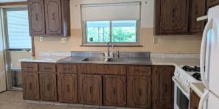 3 Bedroom 1 Bathroom Single Family Home (Bloomfield) Gallery 6