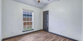 1913 Lamplighter Lane Gallery 26