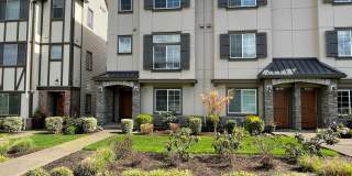 Villebois Townhome with Access to the Sparrow Creek Community Center Gallery 1