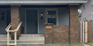 1221 N Oxford Street Gallery 1