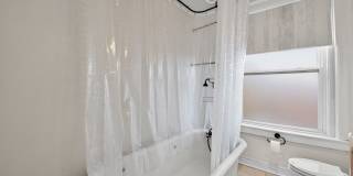 $1,250 Cap Hill 1 BR | 5 Min Walk to Cheesman Park Gallery 9