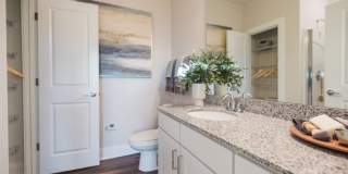 Riverwood Apartments and Townhomes Gallery 15