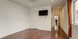 8400 De Longpre Avenue Gallery 35