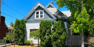 4Bd/2Ba Two Story House - Available Soon! Gallery 1