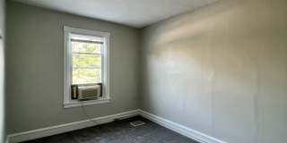1323 N. Dupont Street - B Gallery 16