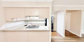 Beautiful 3-Bedroom Townhome Gallery 5