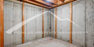 Spacious Townhouse with Washer/Dryer and Central AC Gallery 26
