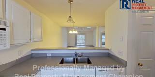 Upper Level Condo in Holton Place w/Community Pool Gallery 10