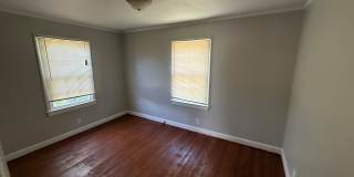 2 Bedroom House near Downtown Raleigh east of Oakwood Gallery 4