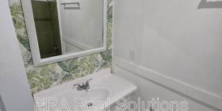 285 S Gift St Gallery 15