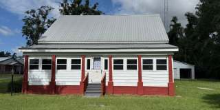Charming Historic Farmhouse for Rent – Lee, FL Gallery 1