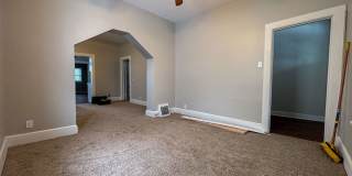 2 Bedroom / 1 Bath Home off 15th and Martha with Off Street Parking! Gallery 1