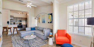 Grandeville at River Place Gallery 26