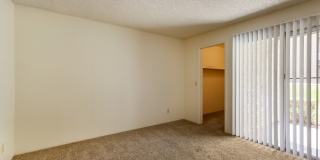 Meadow Glen Apartments Gallery 74