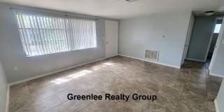 Spacious 2 Bed/ 1 Bath Triplex Apt. Trash and Lawn Included! Gallery 5