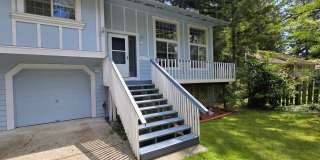 530 Northwest Carolyn Lane - House Gallery 2