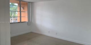 2025 Northeast 164th Street Gallery 4