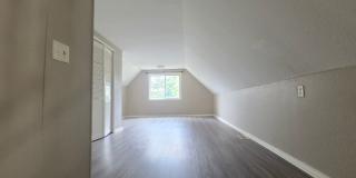 2 Bedroom Home - Ready for August Move In! Gallery 12