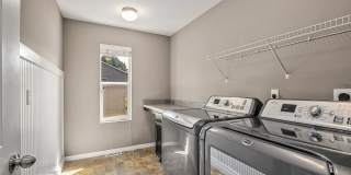 Updated 3 bedroom, 2.5 bath home in Tacoma! Gallery 21