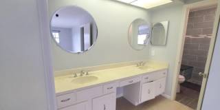 423 Pine Tree Court unit: 23 Gallery 16