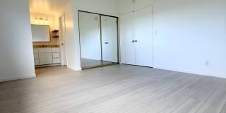 716 Nina Lane Gallery 24