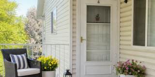 Must See! $800 Amazon Gift Card Upon Move In! 2 Bed 1 Bath Condo for Rent in Ogden Gallery 1