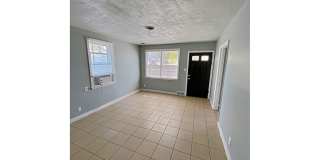 2 Bedroom House Near Aksarben Gallery 7
