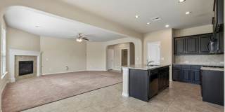 3 bedroom 2 bath near Paycom! Gallery 4