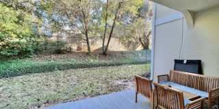 235 Pelican Place Gallery 21