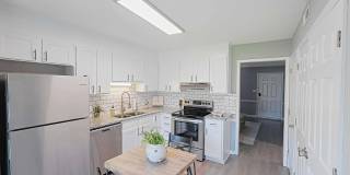 Lindsey Manor Apartments Gallery 1